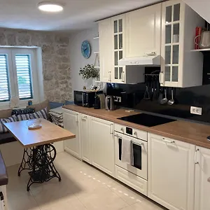 https://guest-house-little-palmina.splithotels.org