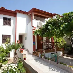  Apartment Pero